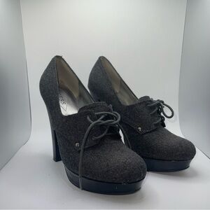 Guess heels size 10